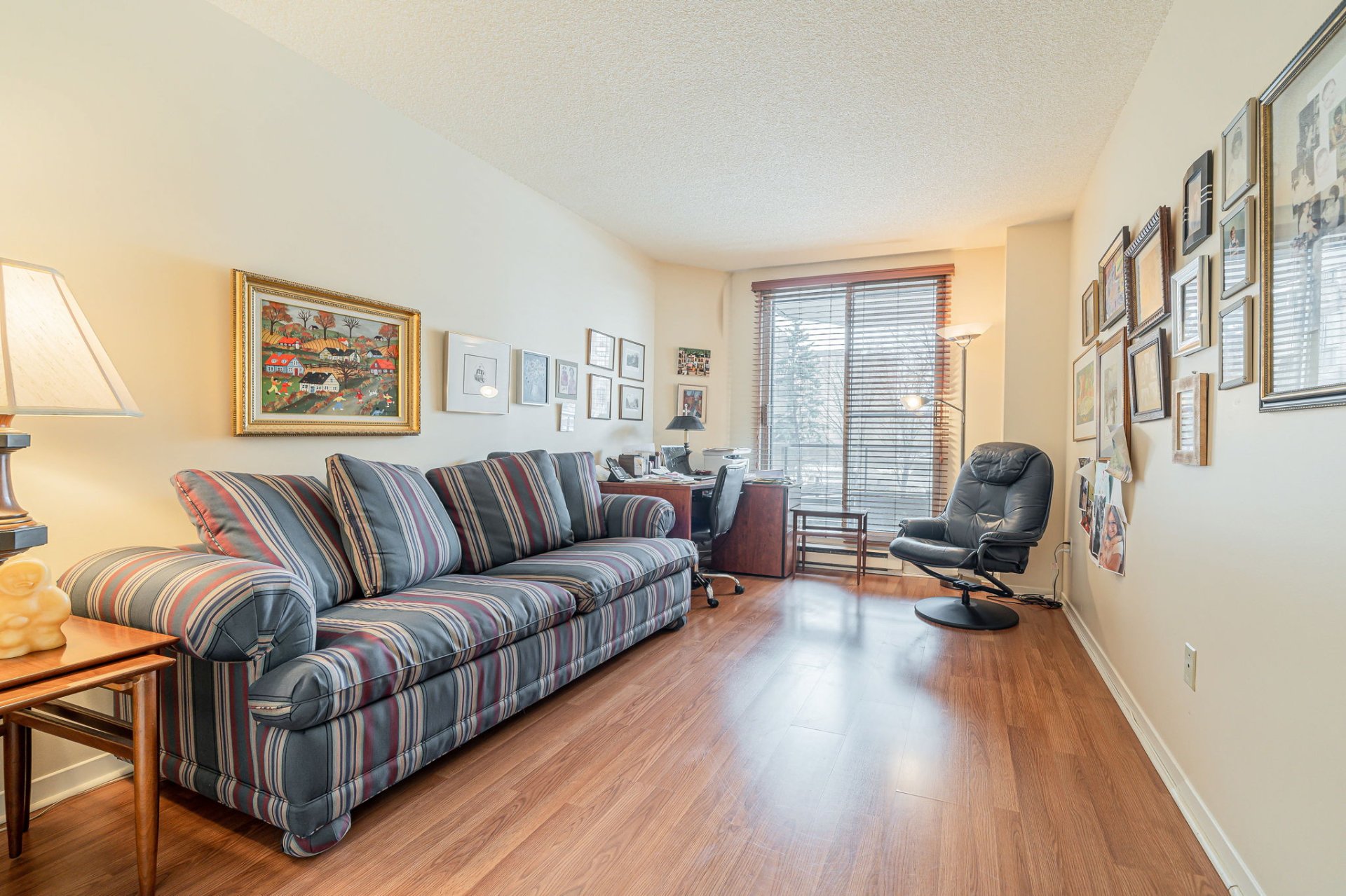 Private balcony at Montreal condo 6565 Ch. Collins unit 207