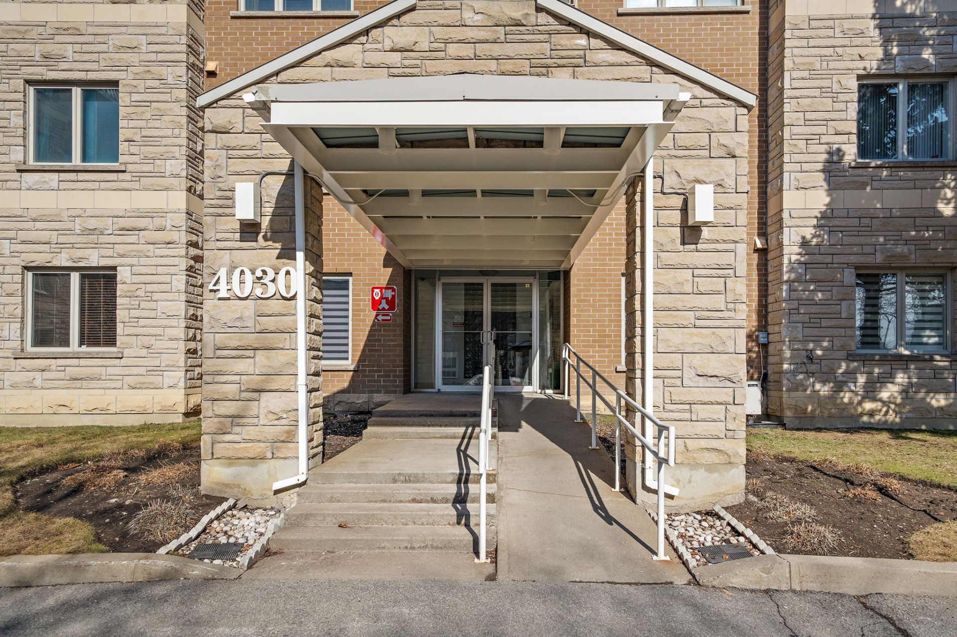 Living room in Montreal condo 4030 Boulevard des Sources unit 305