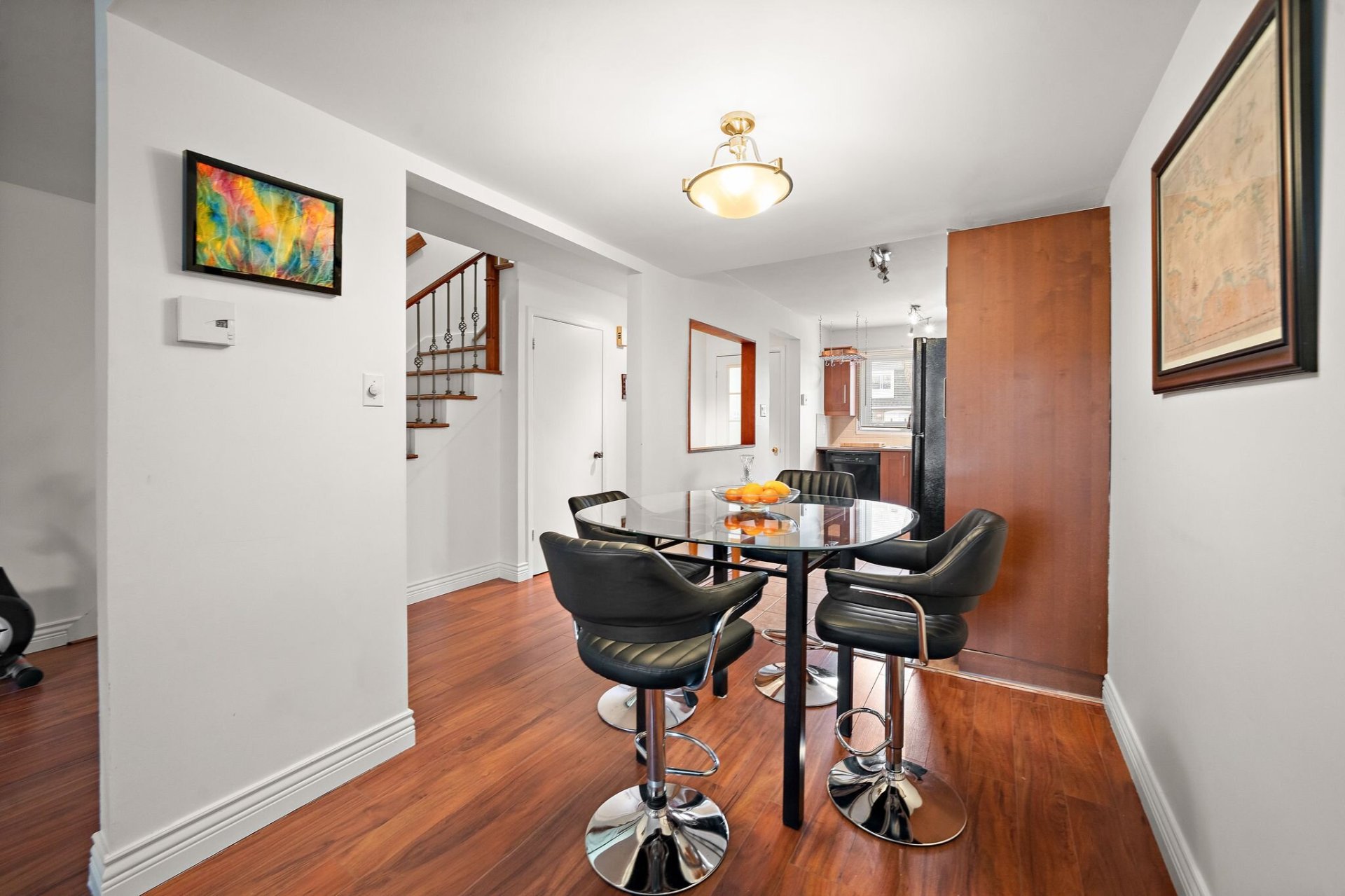 Bathroom in Montreal house for sale 4916 Rue Lake