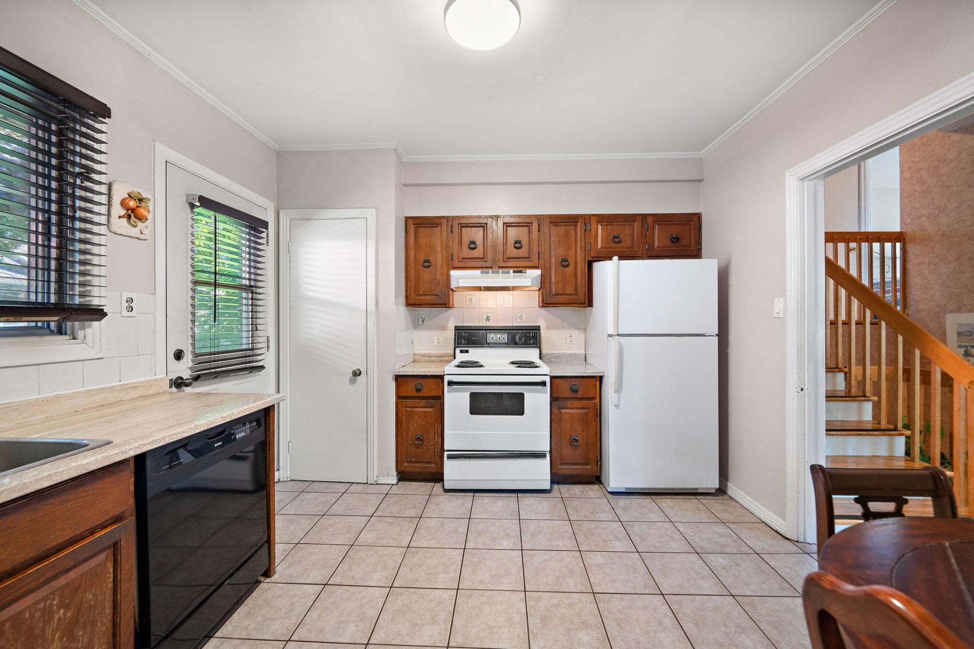 Hallway and interior details of Montreal home for sale