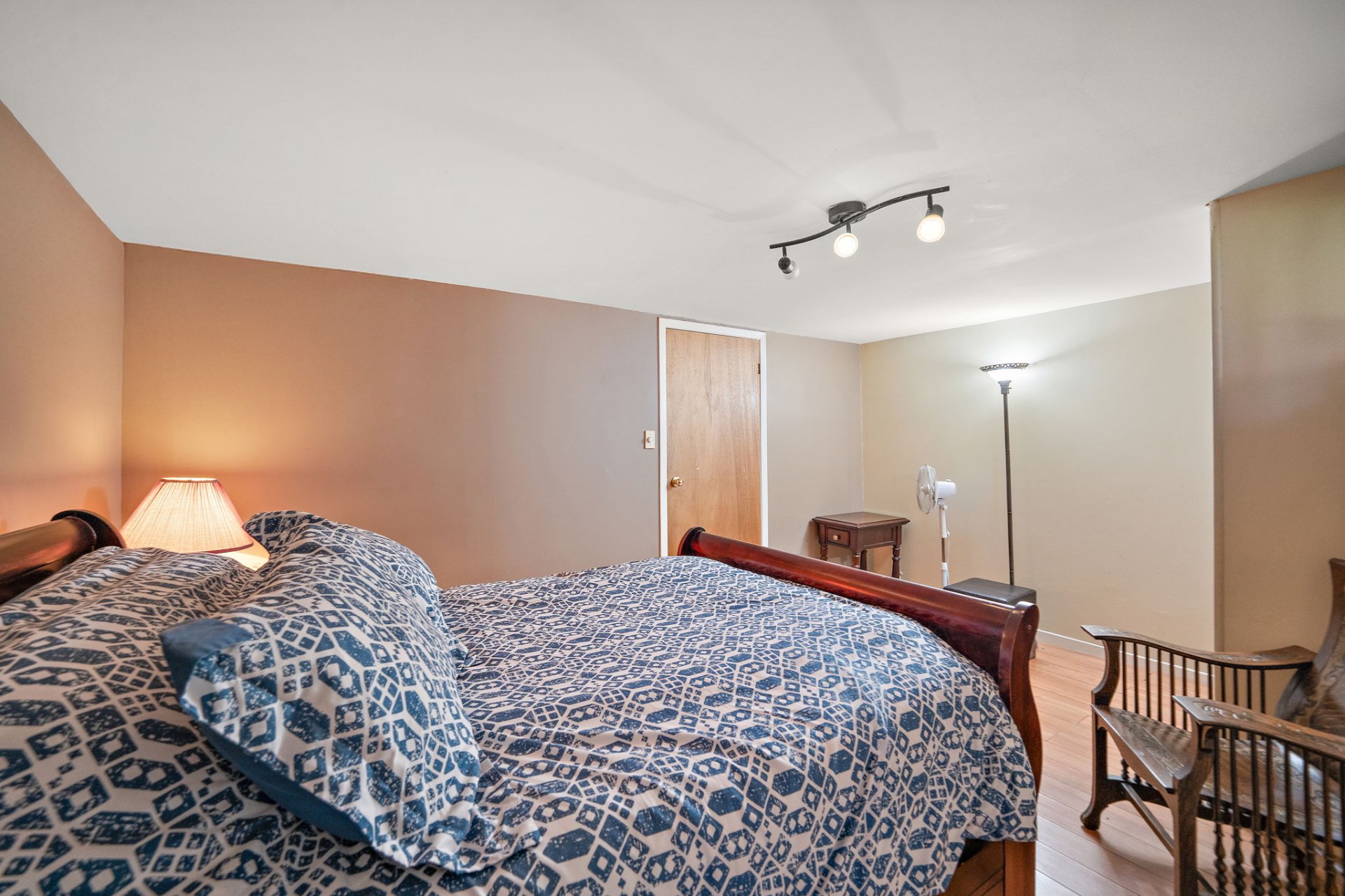 Lower level living space in Montreal home on Rue Lake