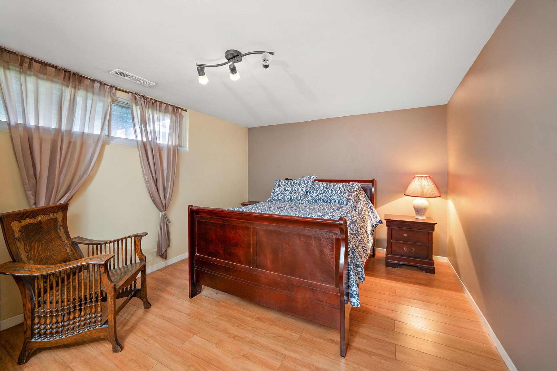 Garden and exterior details of Montreal home for sale